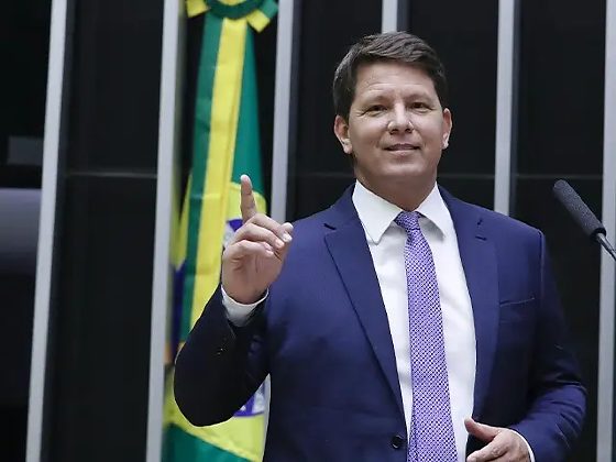 MARIO FARIAS