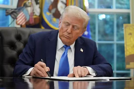 TRUMP 